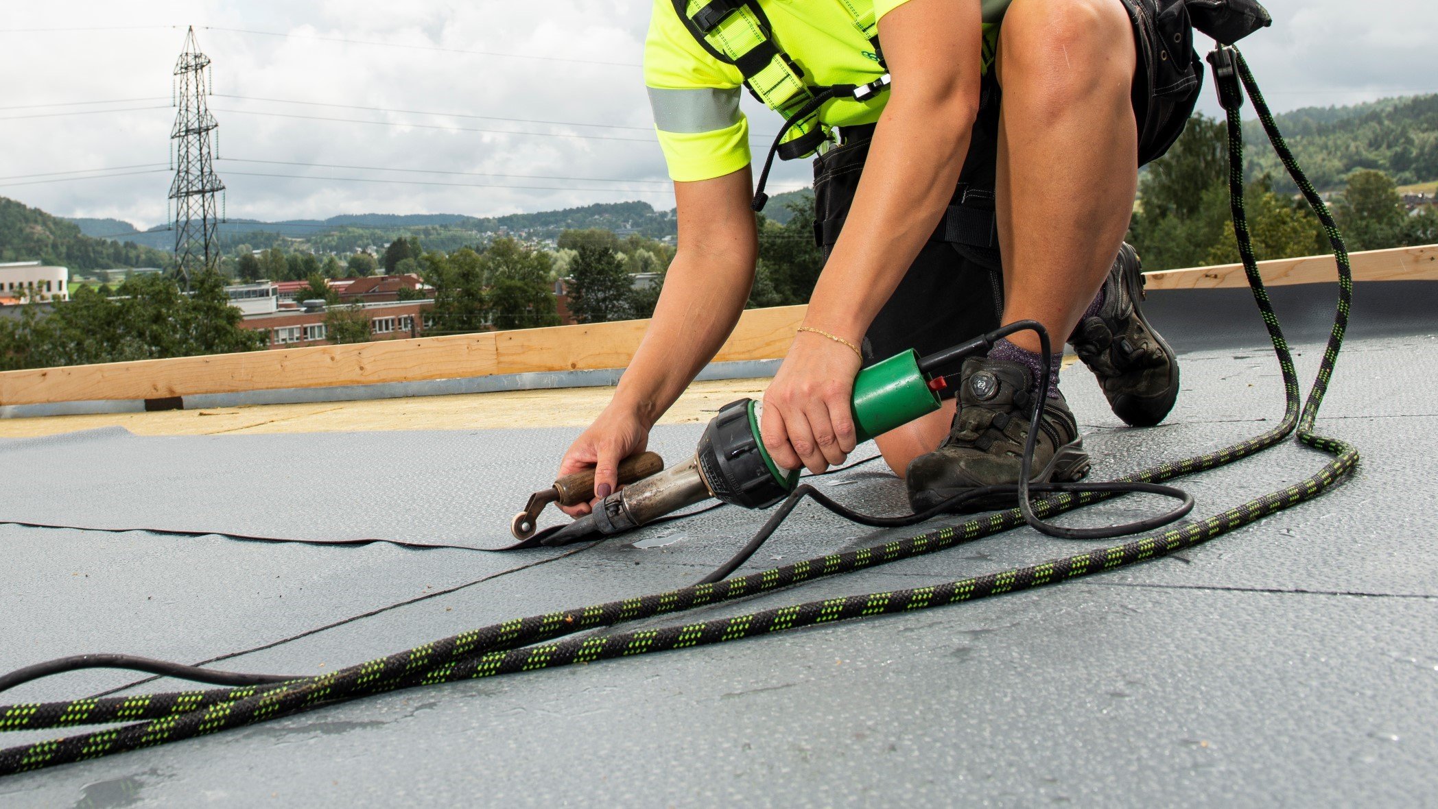 Takläggning i Sverige – professionella taklösningar för kommersiella och privata byggnader